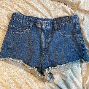 BDG cheeky high waisted cutoff shorts, size 29